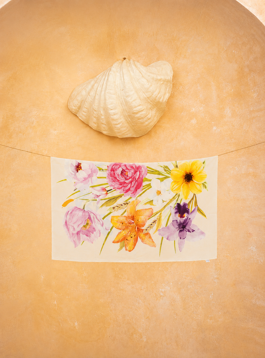 Foulard en soie Rosa MYSILK – détail motif fleuri Dolce Rosa édition limitée