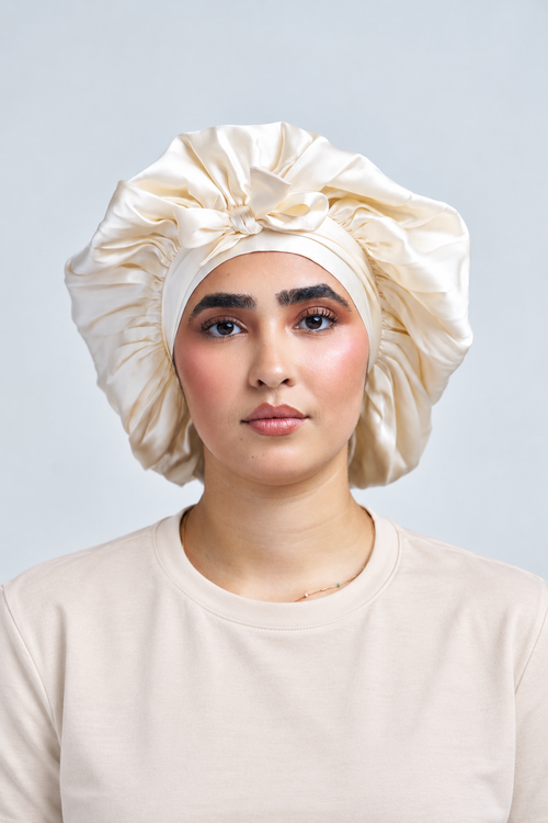 Bonnet Imperial doublé en soie de mûrier porté, vue de face – MYSILK